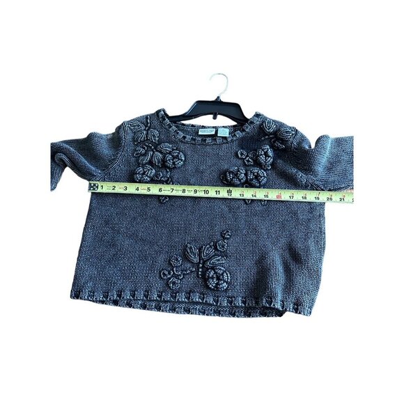 Newport News Gray Floral Embroidered Cropped Sweater S 3D Roses Missing One - Picture 6 of 8